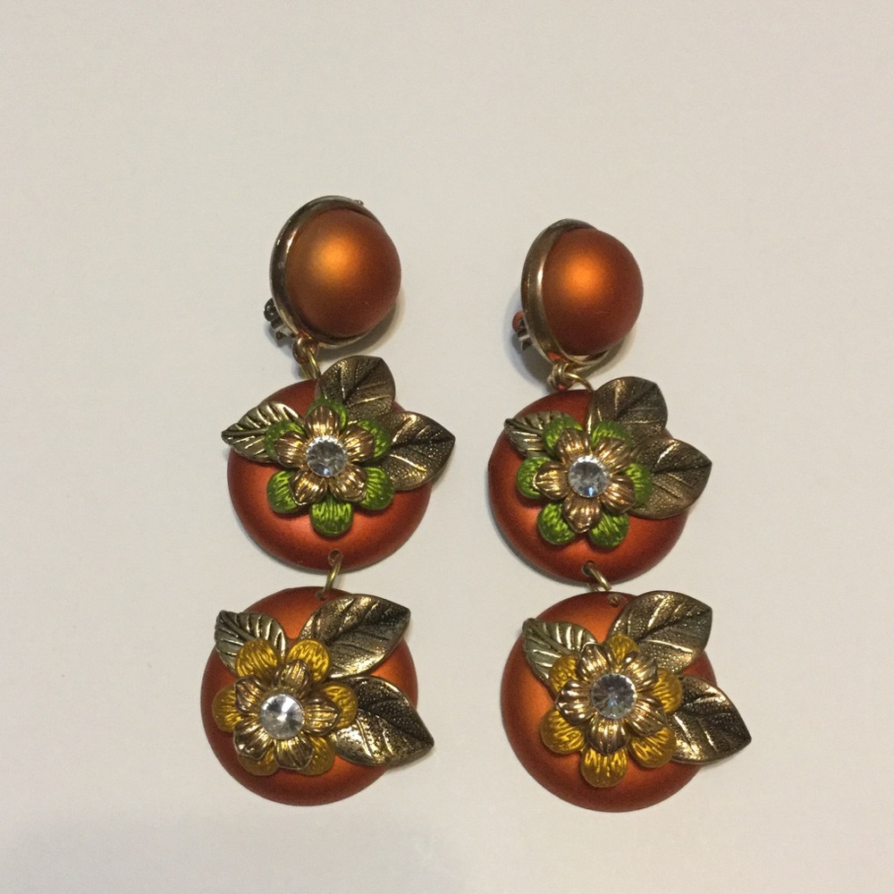 Vintage 3 Tiered Floral Dangle Clip On Earrings